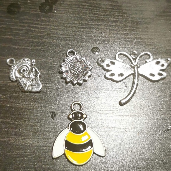 4 keychain with charm - Picture 11 of 15